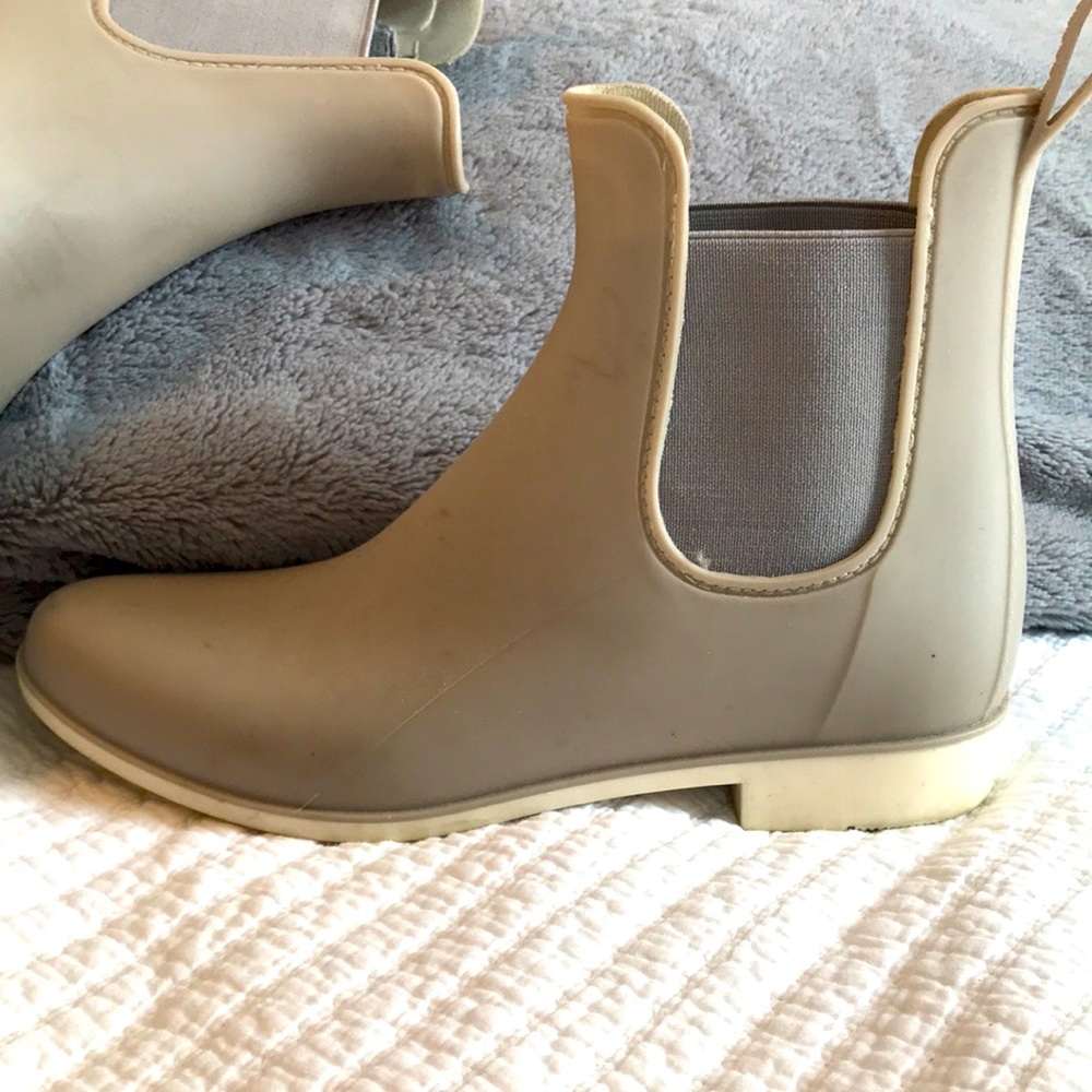 Rain boots